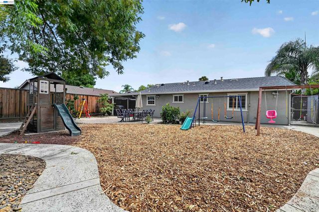 1249 Duffy Way, Brentwood, CA 94513