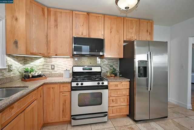 1035 Palm Ave, Martinez, CA 94553
