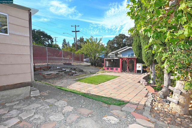 1035 Palm Ave, Martinez, CA 94553
