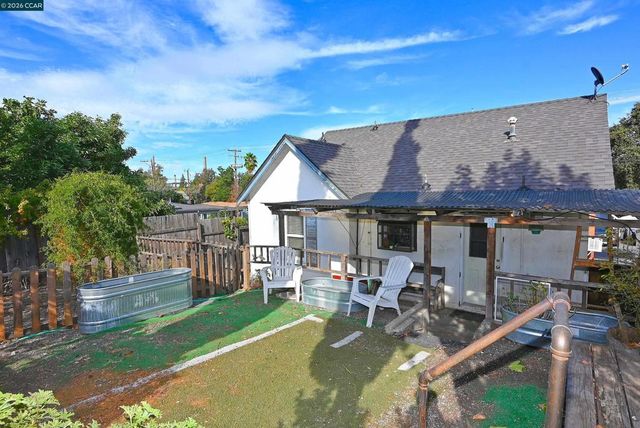 1035 Palm Ave, Martinez, CA 94553