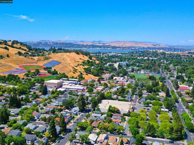 1035 Palm Ave, Martinez, CA 94553
