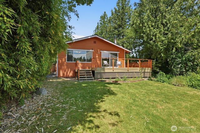 5620 Halls Lake Way, Lynnwood, WA 98036
