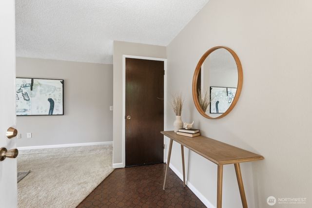 5620 Halls Lake Way, Lynnwood, WA 98036