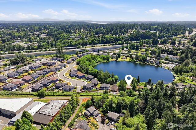 5620 Halls Lake Way, Lynnwood, WA 98036