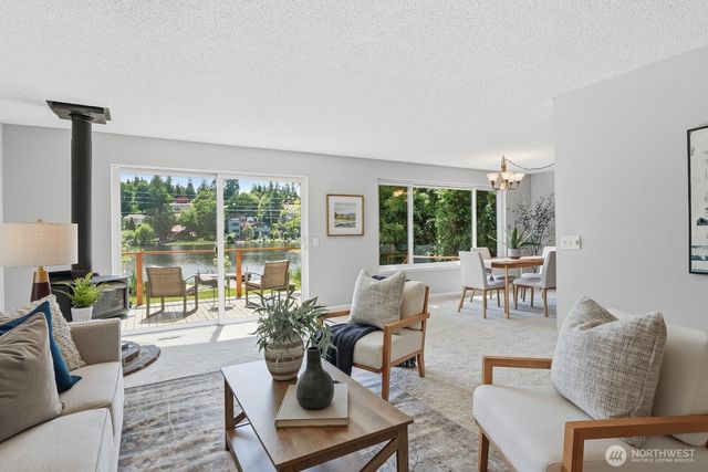 5620 Halls Lake Way, Lynnwood, WA 98036
