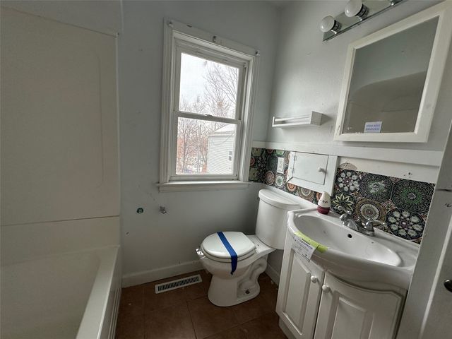 812 16th Ave SW, Cedar Rapids, IA 52404