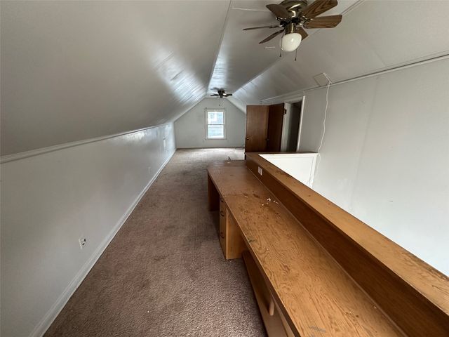 812 16th Ave SW, Cedar Rapids, IA 52404