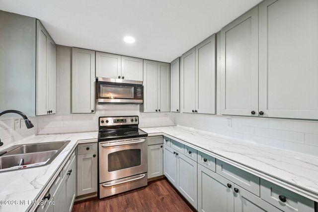 6471 KINLOCK Drive, Jacksonville, FL 32219