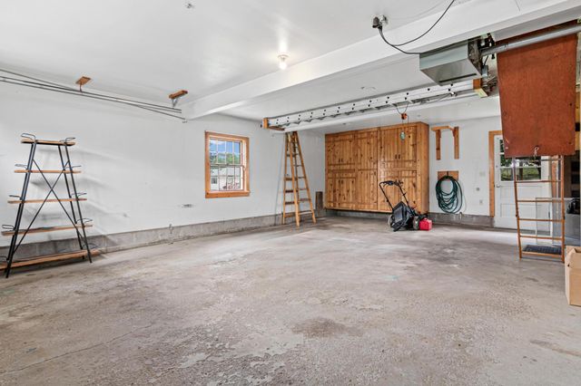 1367 Price Avenue E, Maplewood, MN 55109