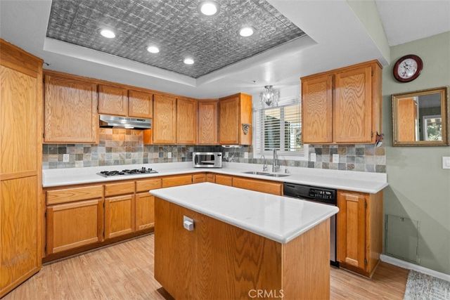 1585 Linnet, Wrightwood, CA 92397