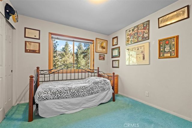1585 Linnet, Wrightwood, CA 92397