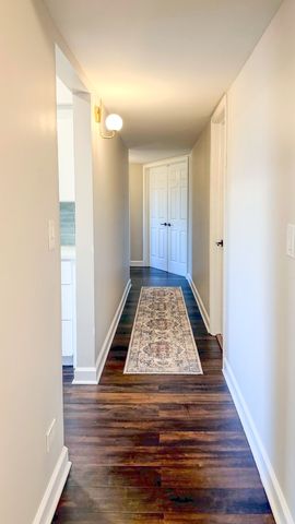 250 W Parliament Place 301, Mount Prospect, IL 60056