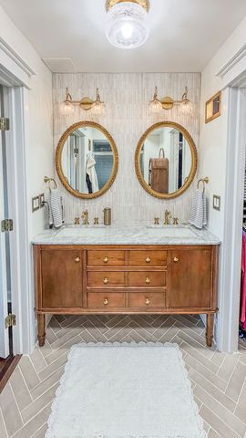 250 W Parliament Place 301, Mount Prospect, IL 60056