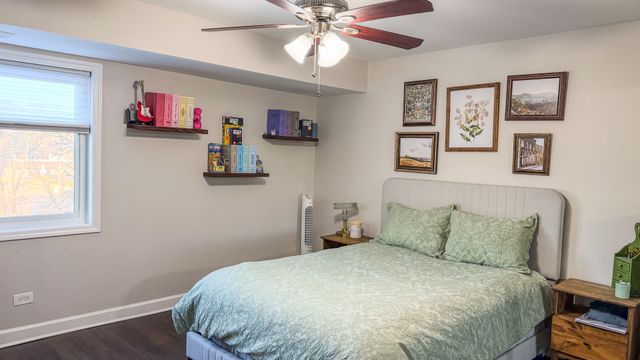 250 W Parliament Place 301, Mount Prospect, IL 60056