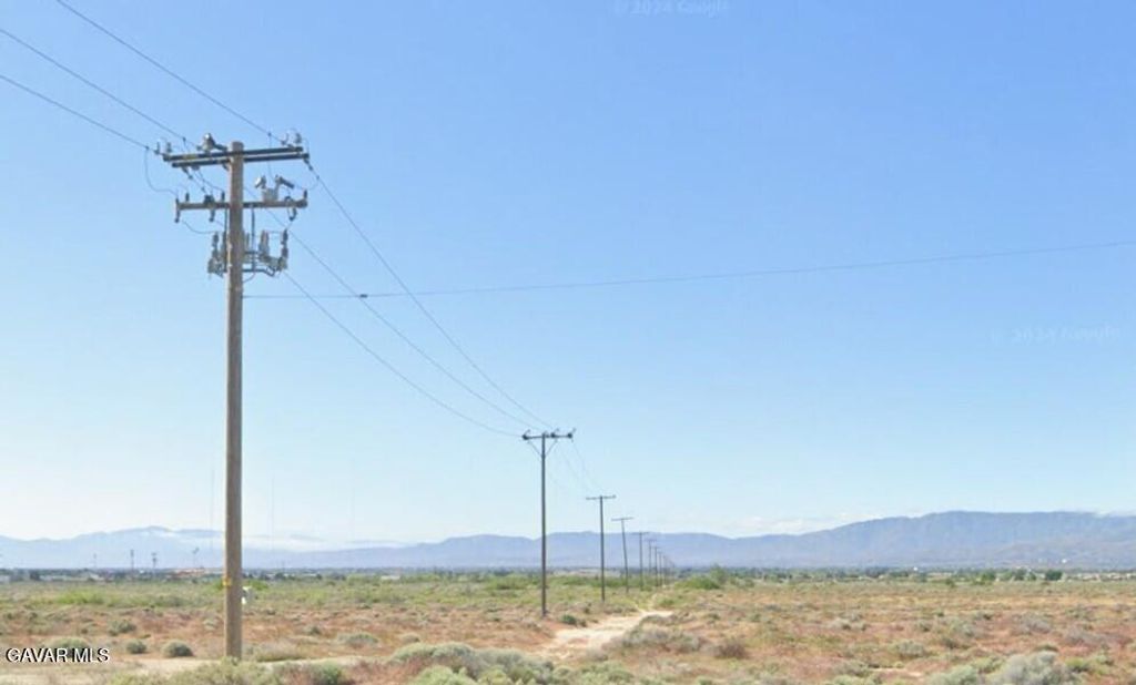 2701 W Avenue H-8, Lancaster, CA 93536