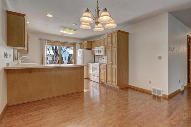 311 PARKVIEW LANE, Kimberly, WI 54136