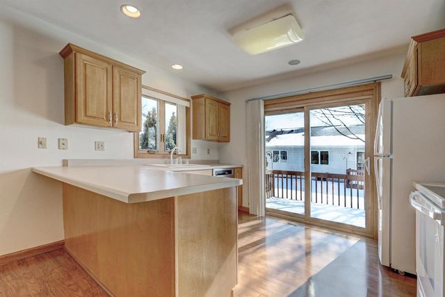 311 PARKVIEW LANE, Kimberly, WI 54136