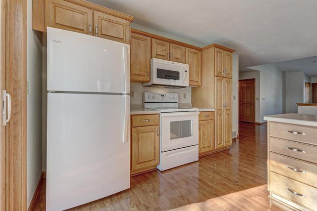 311 PARKVIEW LANE, Kimberly, WI 54136