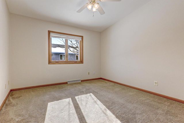 311 PARKVIEW LANE, Kimberly, WI 54136