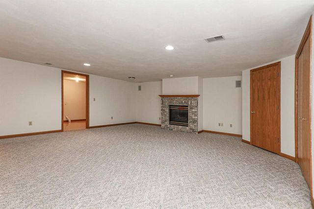 311 PARKVIEW LANE, Kimberly, WI 54136