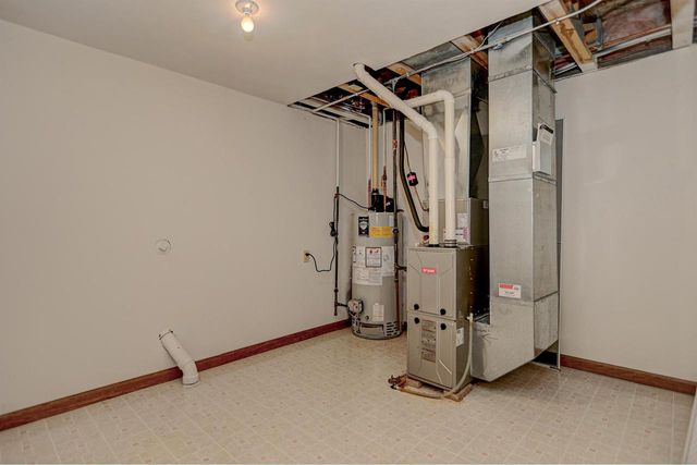 311 PARKVIEW LANE, Kimberly, WI 54136