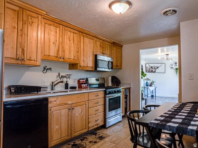 772 N LIBERTY AVE, Ogden, UT 84404