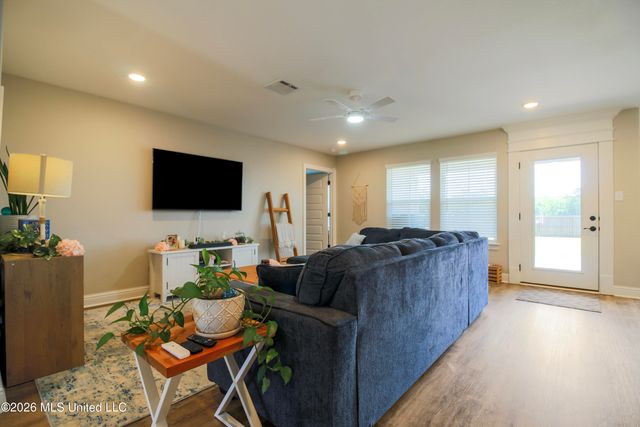 3220 Smugglers Cove, Ocean Springs, MS 39564