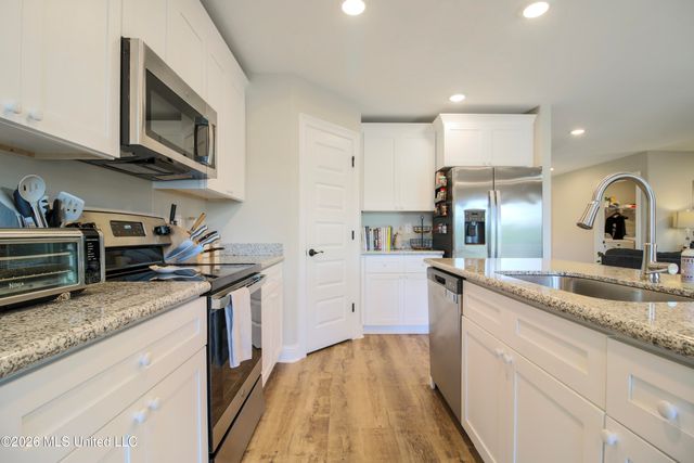 3220 Smugglers Cove, Ocean Springs, MS 39564