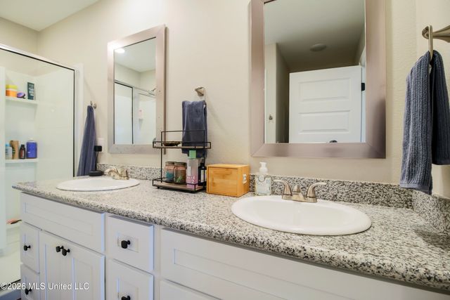 3220 Smugglers Cove, Ocean Springs, MS 39564