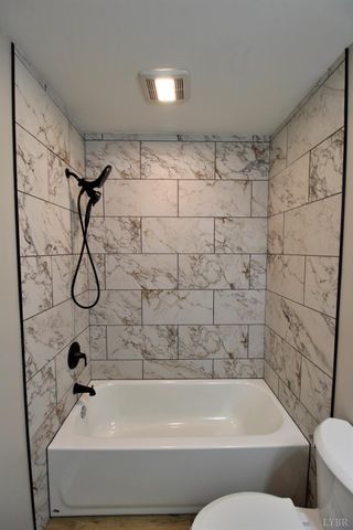 1740 Watt Abbitt Road, Appomattox, VA 24522