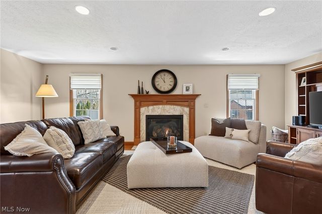 5503 Pheasants Walk Drive, North Olmsted, OH 44070