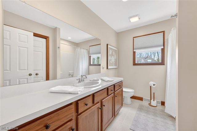 5503 Pheasants Walk Drive, North Olmsted, OH 44070