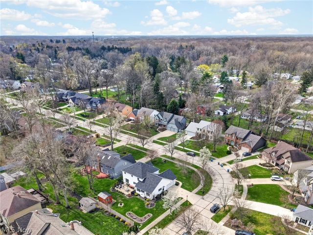 5503 Pheasants Walk Drive, North Olmsted, OH 44070