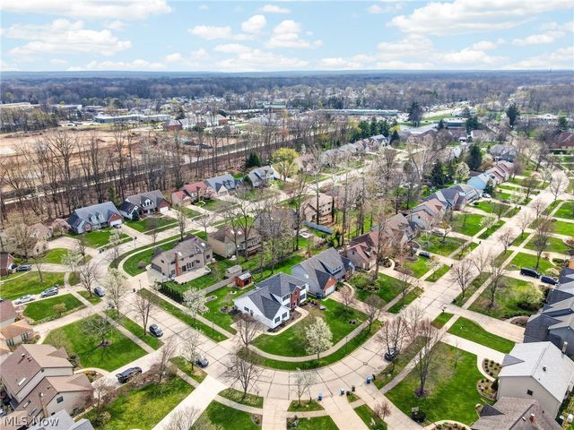 5503 Pheasants Walk Drive, North Olmsted, OH 44070