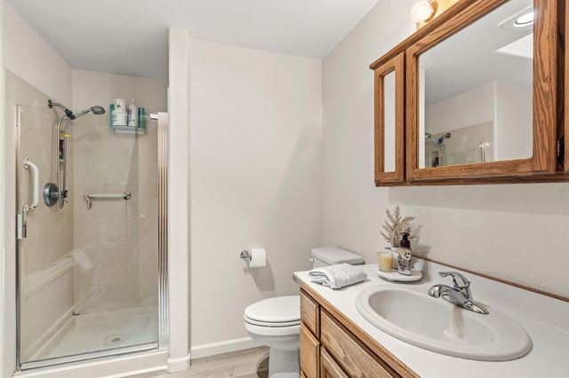 334 Village Lane, Grants Pass, OR 97527