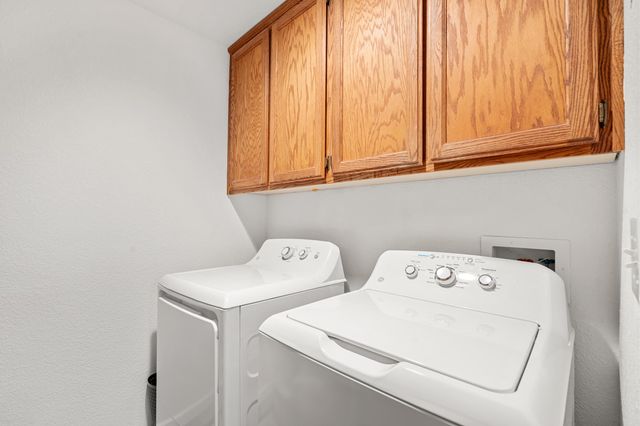 334 Village Lane, Grants Pass, OR 97527