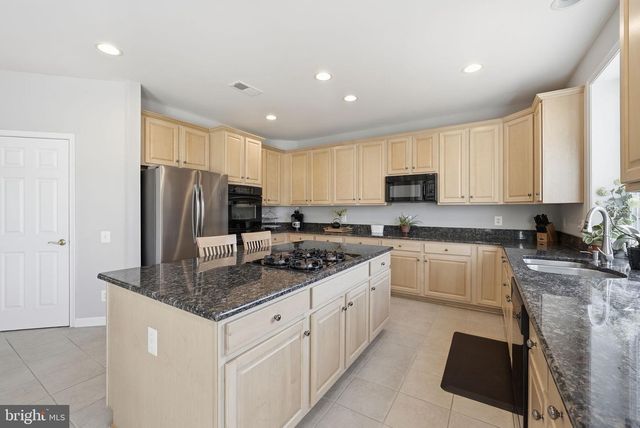 4909 SAMMY JOE DR, Fairfax, VA 22030