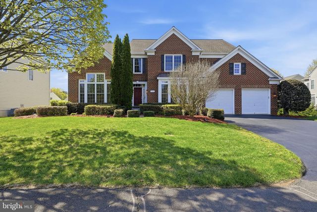 4909 SAMMY JOE DR, Fairfax, VA 22030