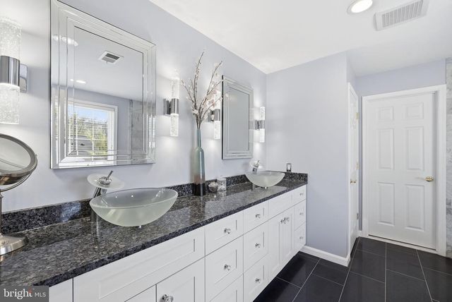 4909 SAMMY JOE DR, Fairfax, VA 22030