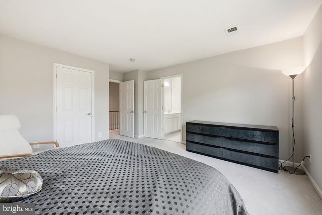 4909 SAMMY JOE DR, Fairfax, VA 22030