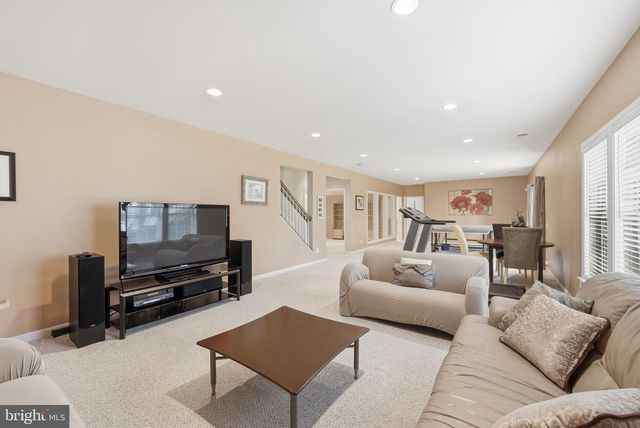 4909 SAMMY JOE DR, Fairfax, VA 22030