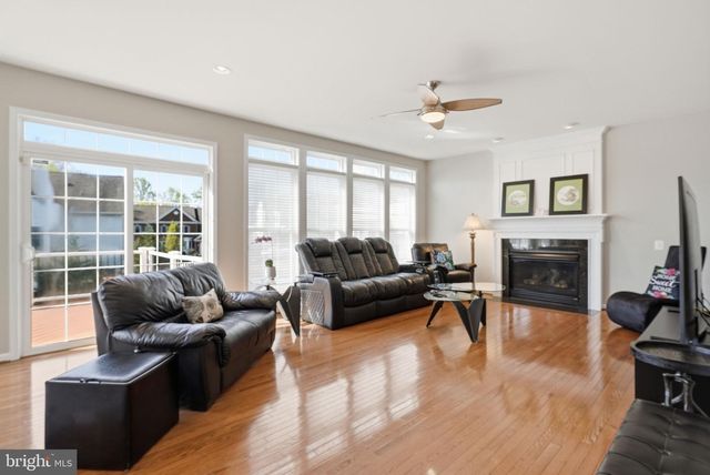 4909 SAMMY JOE DR, Fairfax, VA 22030