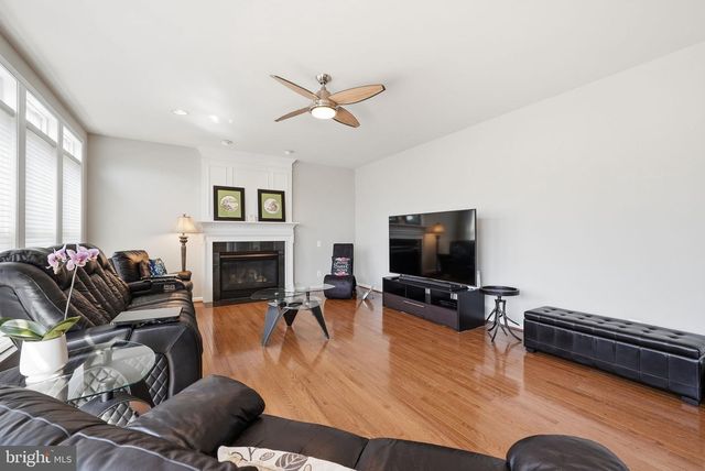4909 SAMMY JOE DR, Fairfax, VA 22030