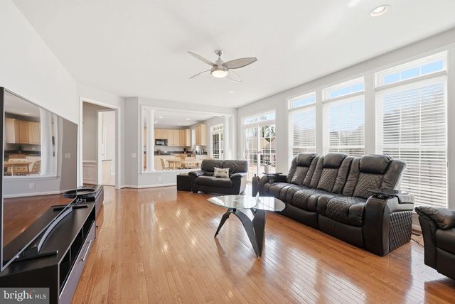4909 SAMMY JOE DR, Fairfax, VA 22030
