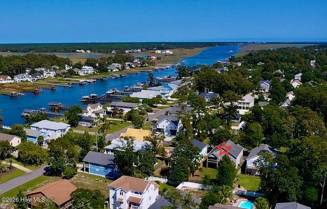 337 NE 41st Street, Oak Island, NC 28465