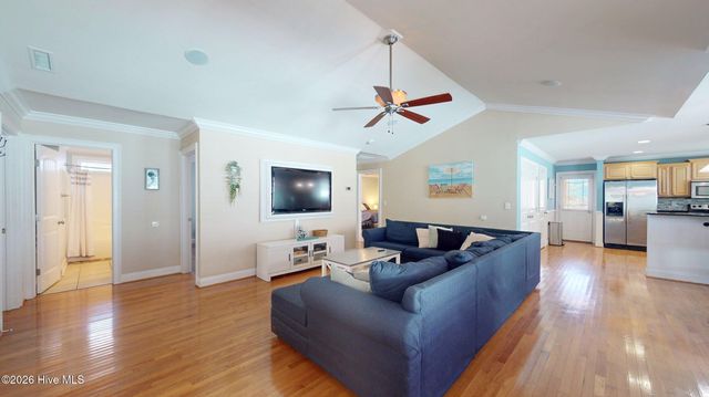 337 NE 41st Street, Oak Island, NC 28465