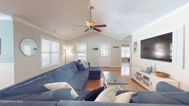 337 NE 41st Street, Oak Island, NC 28465