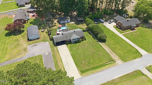 403 W Eason Street, Macclesfield, NC 27852