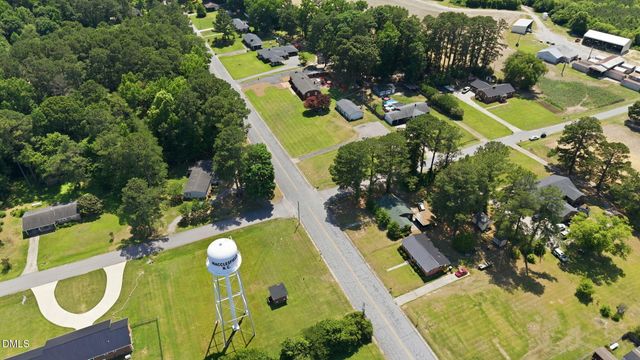403 W Eason Street, Macclesfield, NC 27852