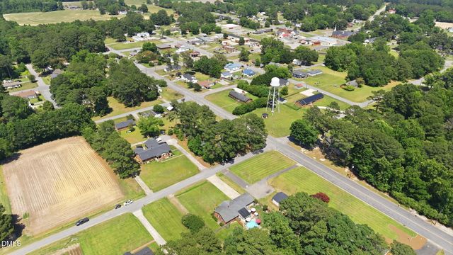 403 W Eason Street, Macclesfield, NC 27852